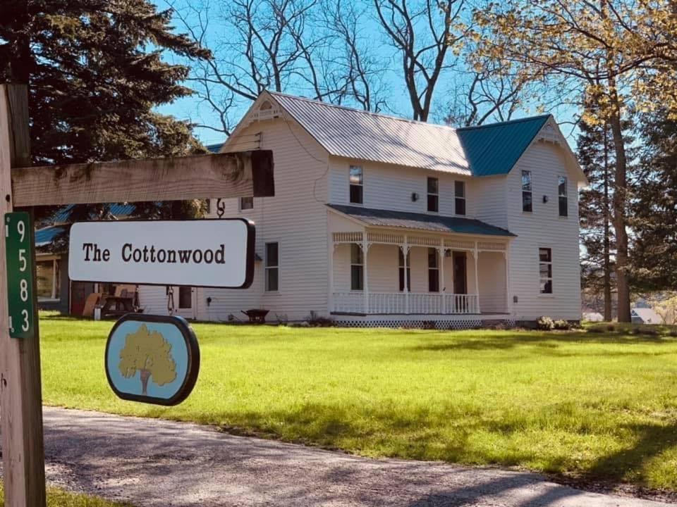 إمباير The Cottonwood Inn B&B المظهر الخارجي الصورة